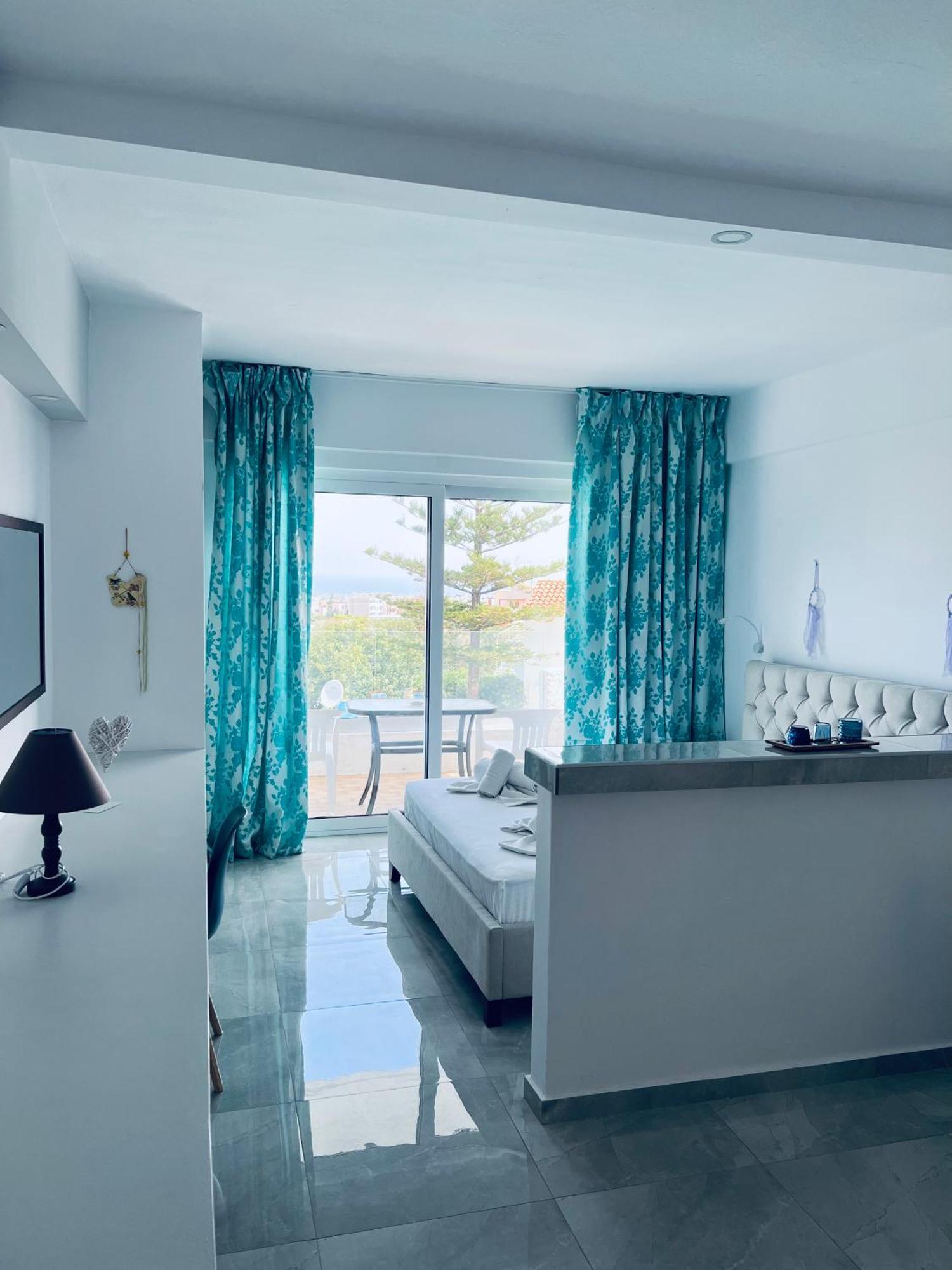 Silia Suites Malia Exteriör bild