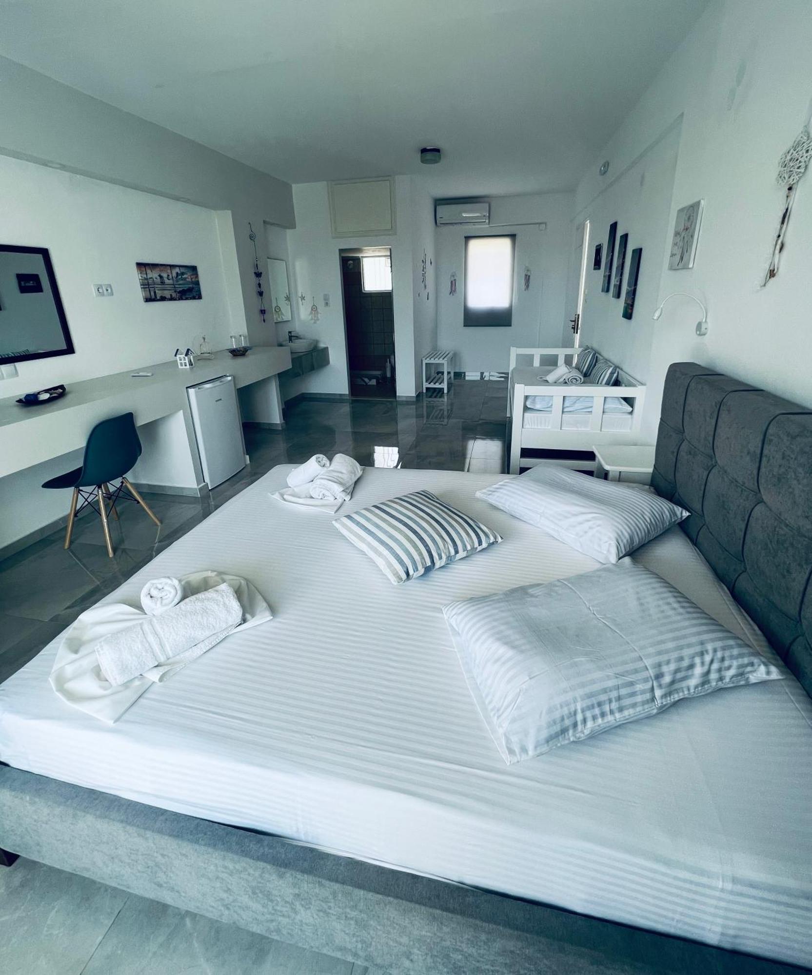 Silia Suites Malia Exteriör bild