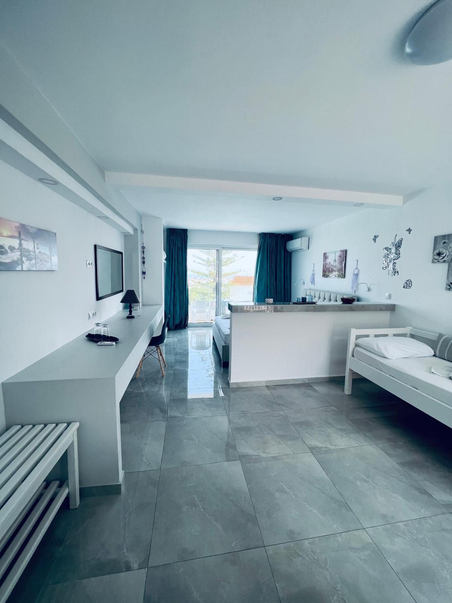 Silia Suites Malia Exteriör bild